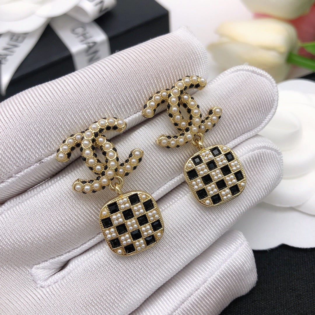 18K Chanel Chain Earrings