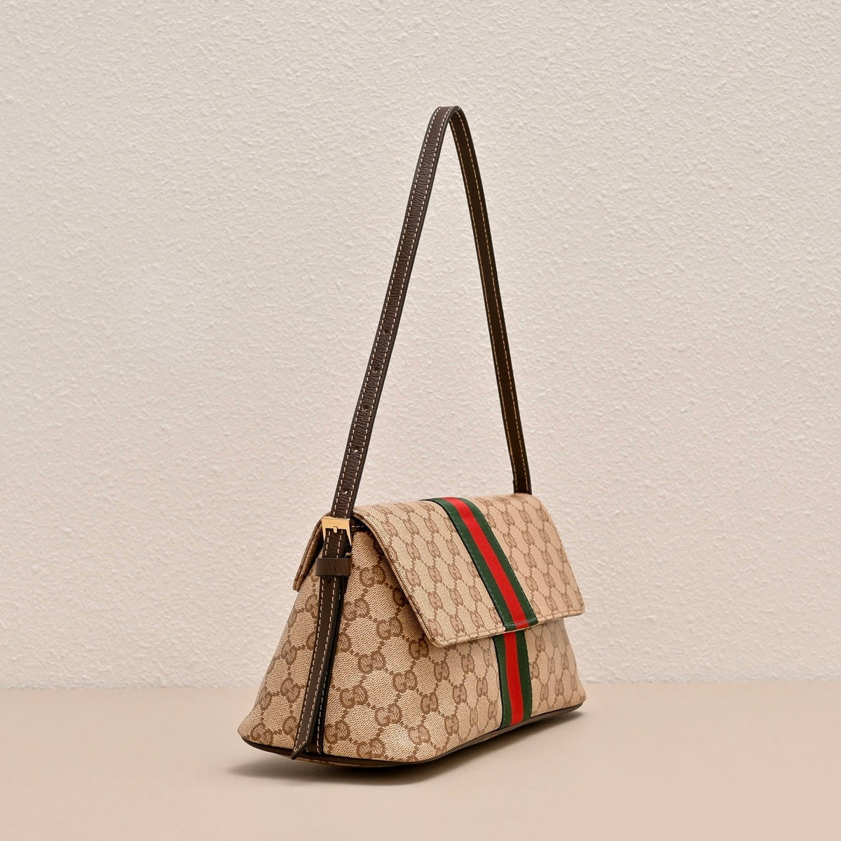 GUCCI GG Madison Shoulder Bag